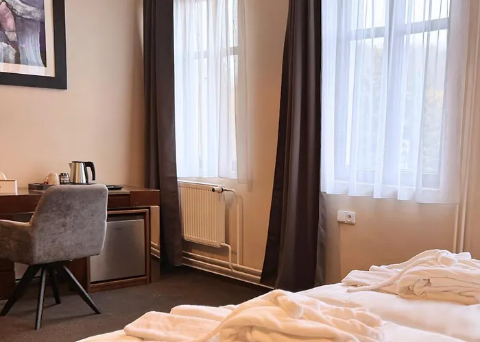 Zeleny Dum Hotell